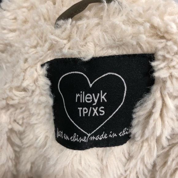 Winter Foax Fur Lined Jacket - Picture 7 of 8